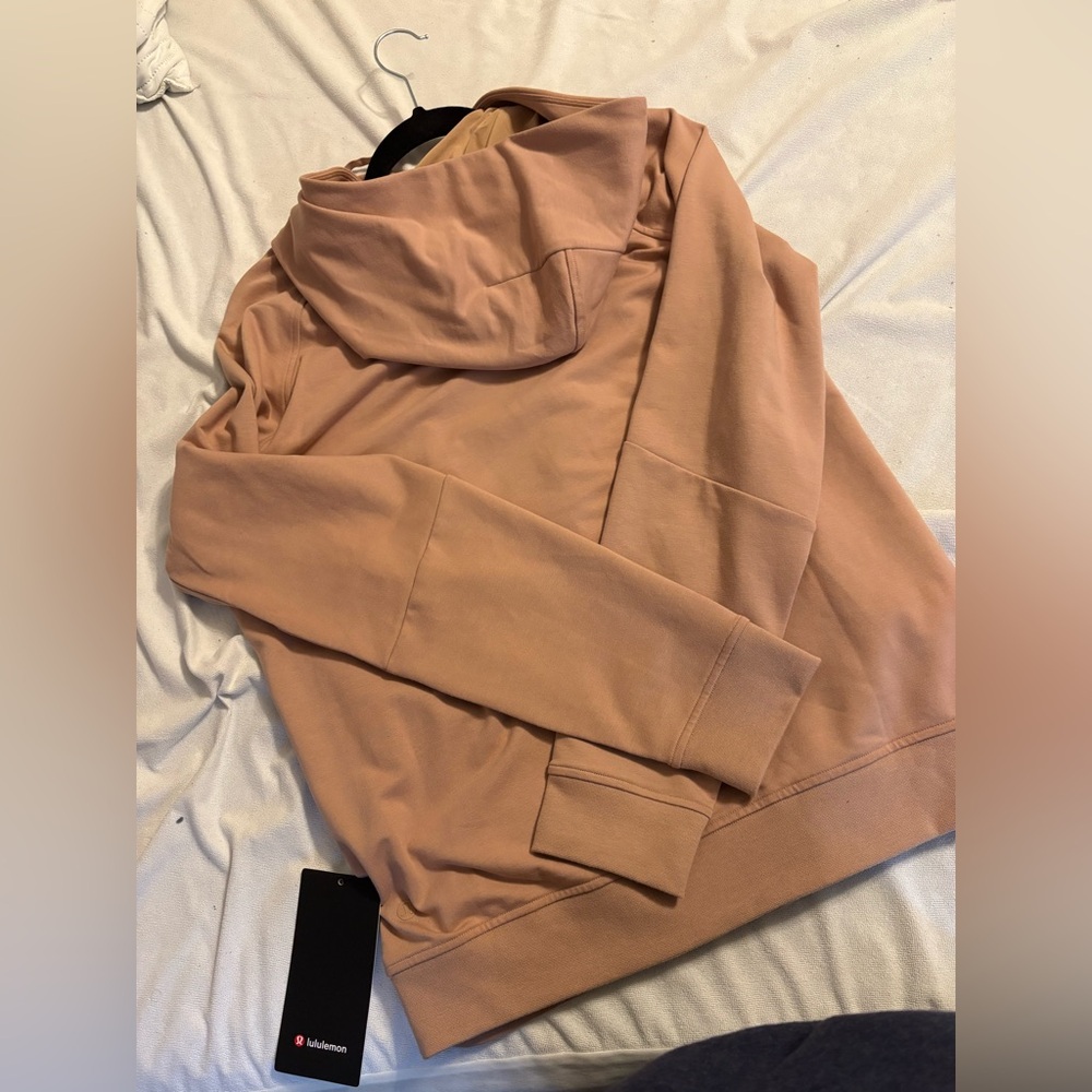 Lululemon sweatshirt